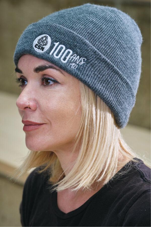 Tuque grise brodée