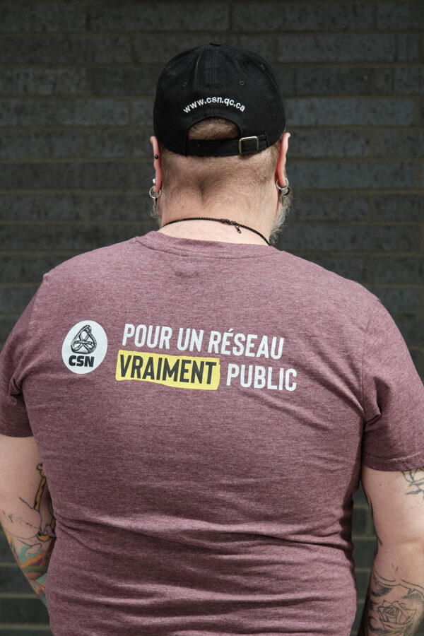 T-shirt Vraiment Public (au profit des travailleuses et travailleurs en conflit)